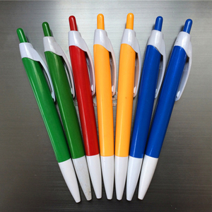 依諾外貿服裝與英達文教用品批發 雙軌并行，品質為本